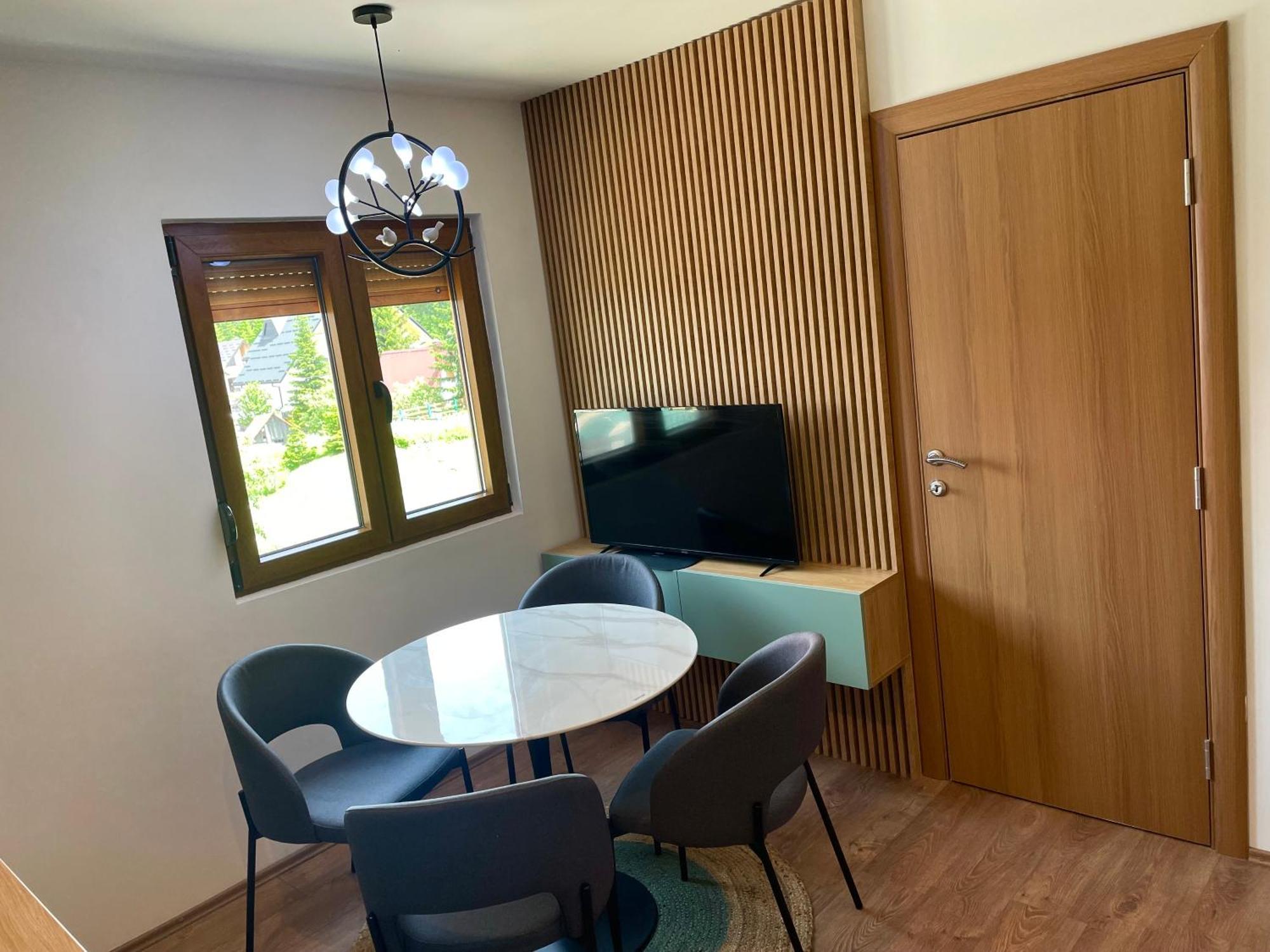 Modern In Center * Žabljak